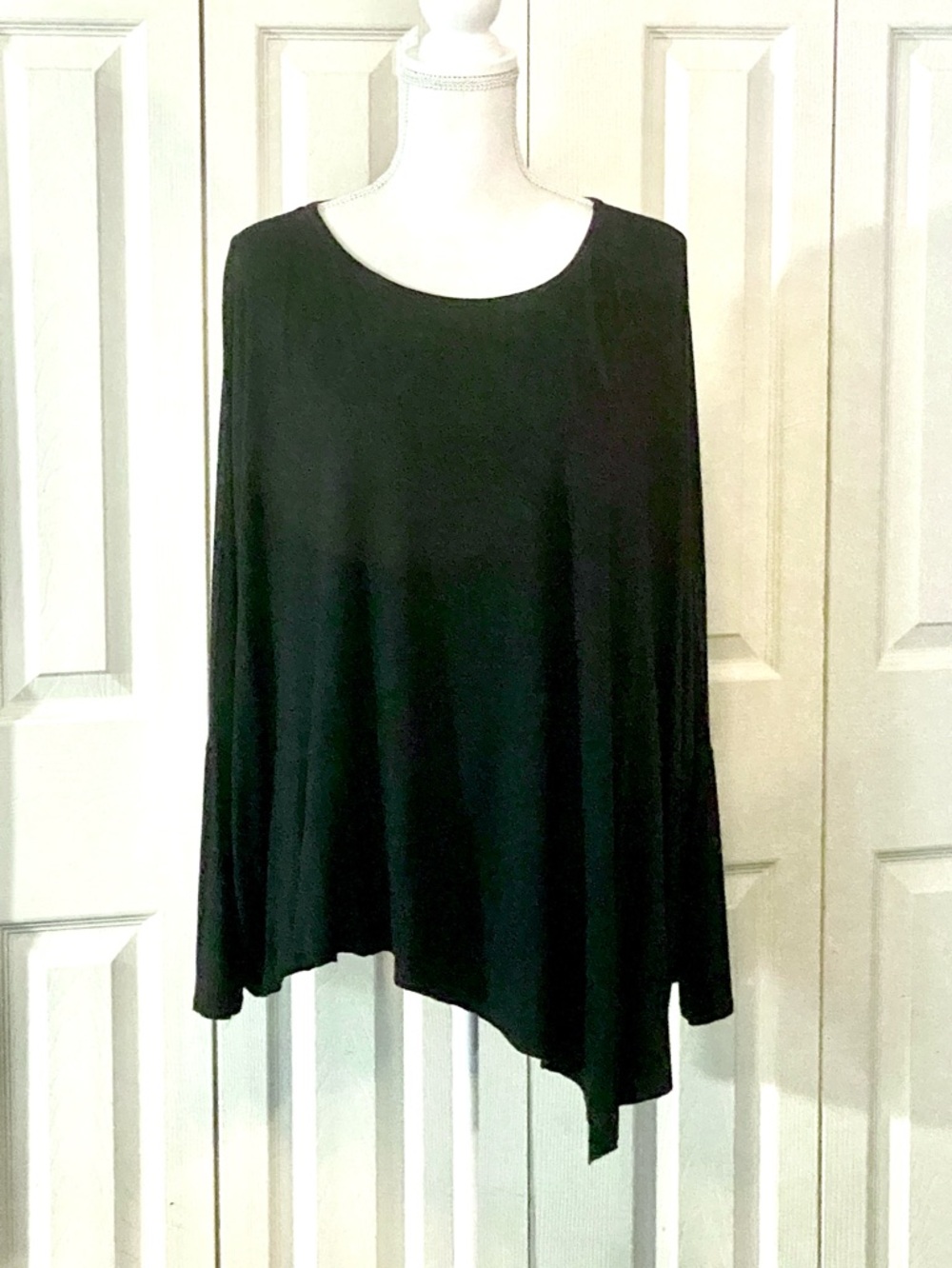Black Asymmetric Long Sleeve Women's Top, XL